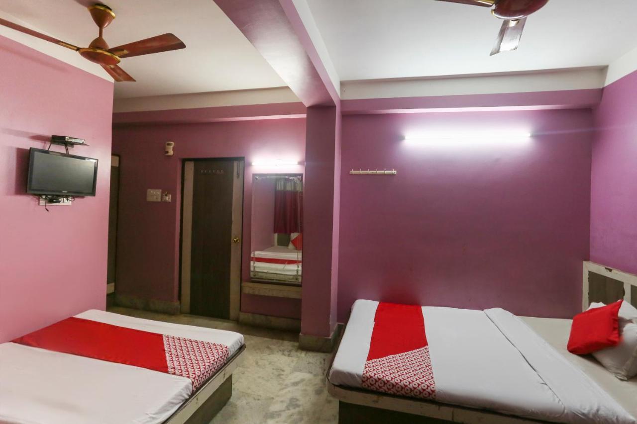 Oyo 60609 Hotel Tanushree Rampurhat Екстер'єр фото