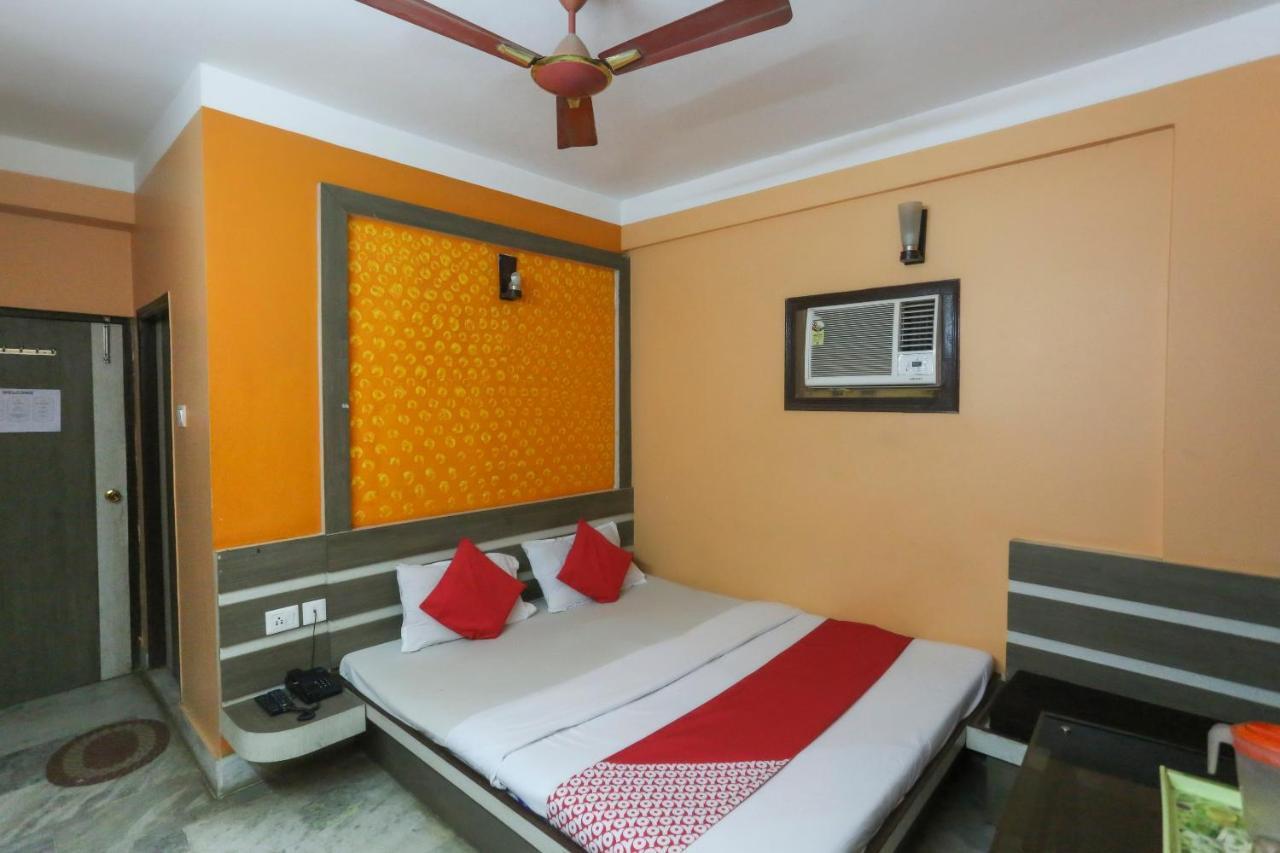 Oyo 60609 Hotel Tanushree Rampurhat Екстер'єр фото