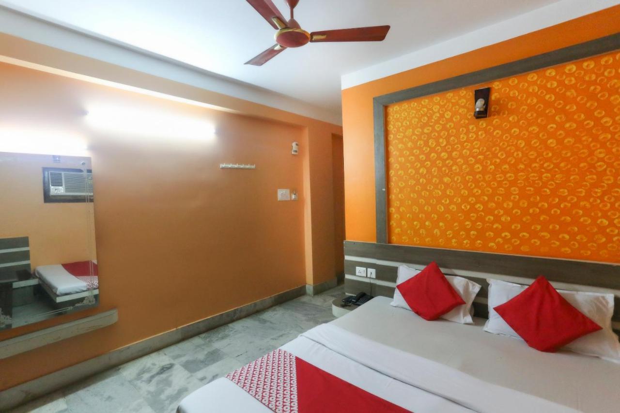 Oyo 60609 Hotel Tanushree Rampurhat Екстер'єр фото