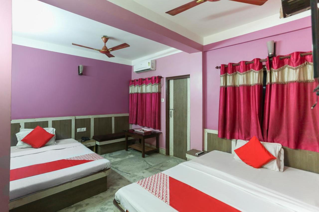 Oyo 60609 Hotel Tanushree Rampurhat Екстер'єр фото