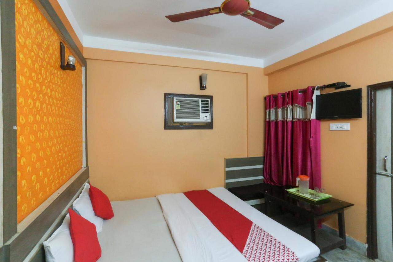 Oyo 60609 Hotel Tanushree Rampurhat Екстер'єр фото