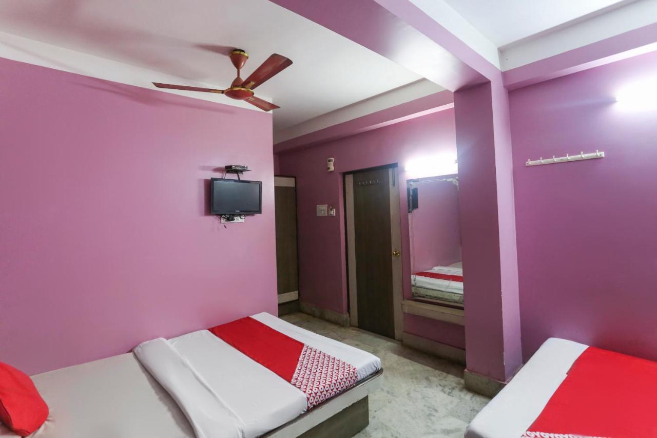 Oyo 60609 Hotel Tanushree Rampurhat Екстер'єр фото