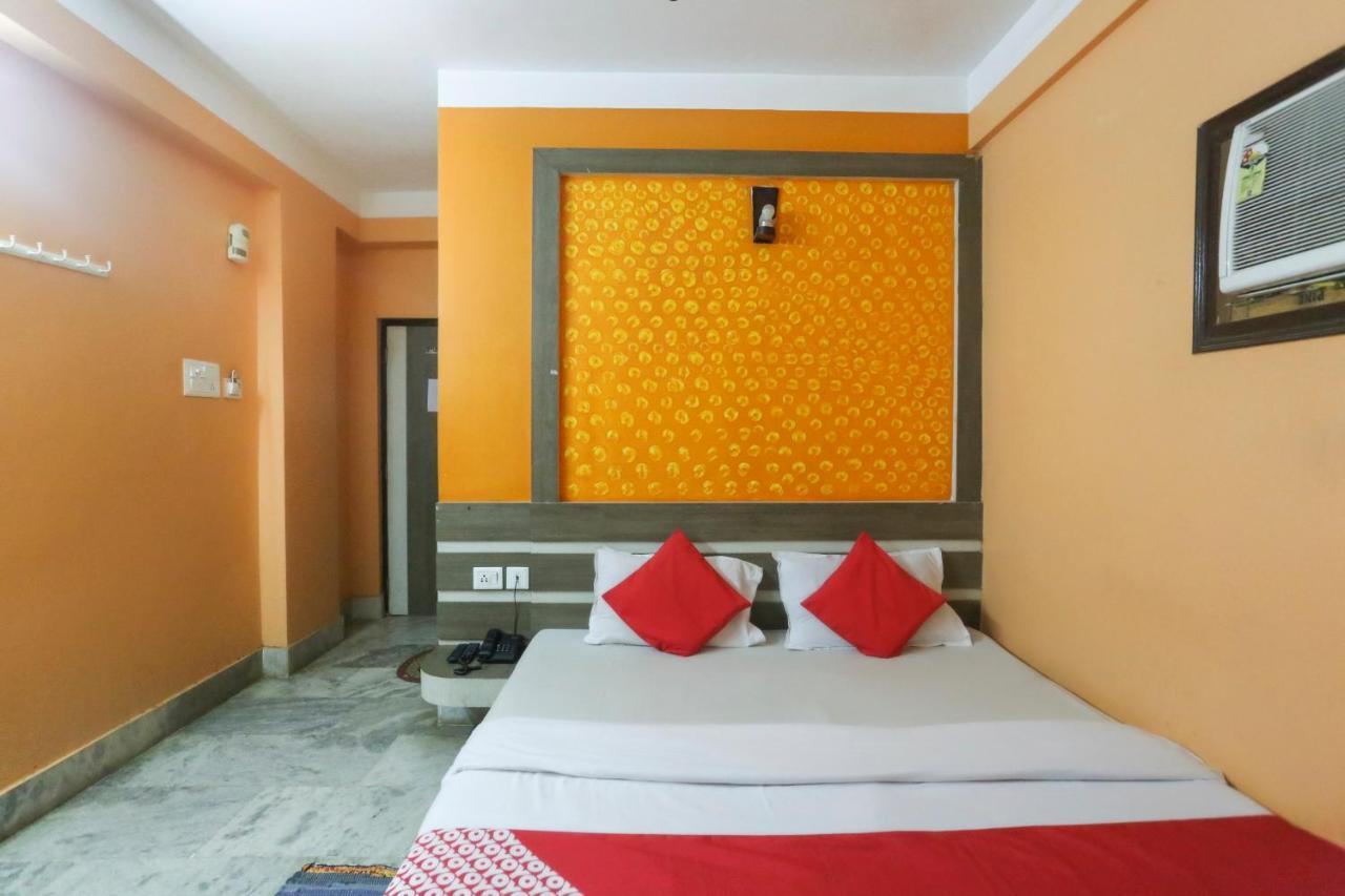 Oyo 60609 Hotel Tanushree Rampurhat Екстер'єр фото